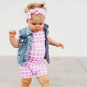 Pinknic Gingham Dream Short Set - CaringForTots - Professional Baby and Children's Products | Caring for Growth, Caring for Every Moment* The Dream Short Set