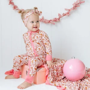 Santa Paws Dream Romper - CaringForTots - Professional Baby and Children's Products | Caring for Growth, Caring for Every Moment* Rompers - Zippered